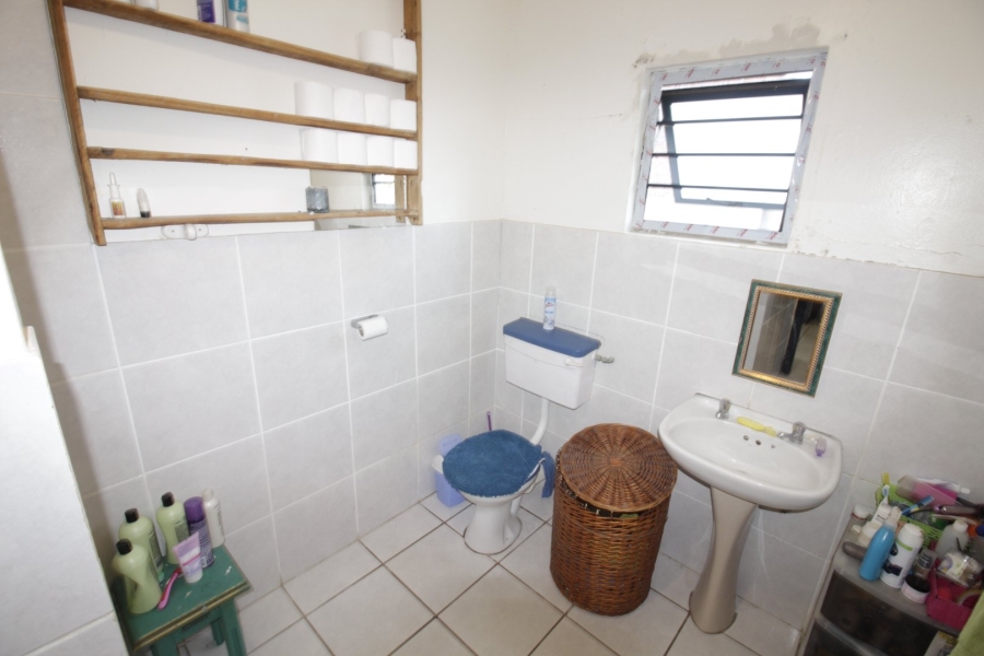 2 Bedroom Property for Sale in Paradise Beach Eastern Cape